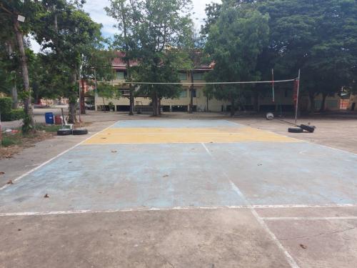 สนามกีฬาโรงเรียนวัดดอนทอง
